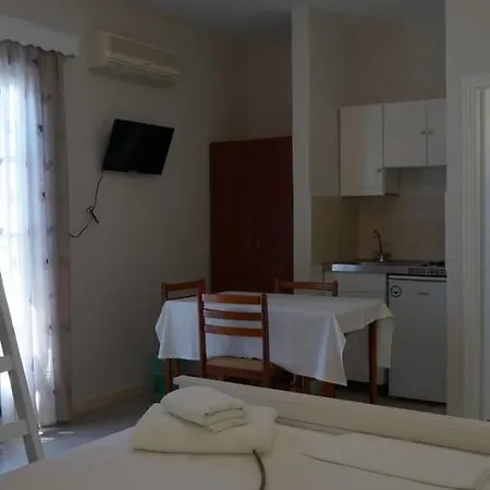 Ξενοδοχείο με διαμερίσματα Sagterra Naxos City